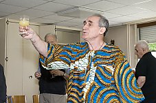 P. Georges Salles responsable de Bry au nom de la communaut&eacute; lui souhaite un tr&egrave;s bon anniversaire