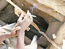 Le travail est dur et les conditions de s&eacute;curit&eacute;  plus que pr&eacute;caires