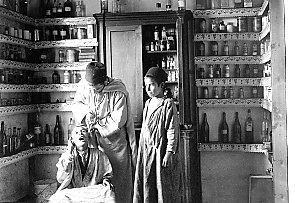 �Il sait arracher les dents�