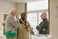 Au centre Anselm Ngetwa