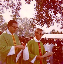 P. Pierre Croteau et P. Ren&eacute; Vangansbeke ont remplac&eacute;  les accident&eacute;s du lac Kivu