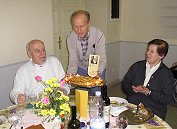 Lors de son 83&egrave; anniversaire f&ecirc;t&eacute; au g&eacute;n&eacute;ralat le 26 Novembre 2005 avec le P Otmar et madame Paola qui l'a toujours assist&eacute;, ainsi qu'avec tous les confreres .